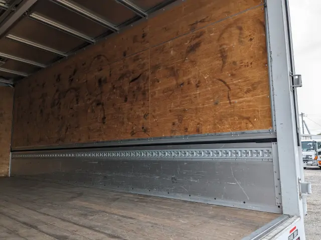 いすゞ フォワード 2PG-FRR90S2(2WD)の写真22