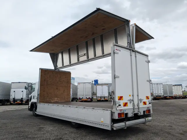 いすゞ フォワード 2PG-FRR90S2(2WD)の写真38