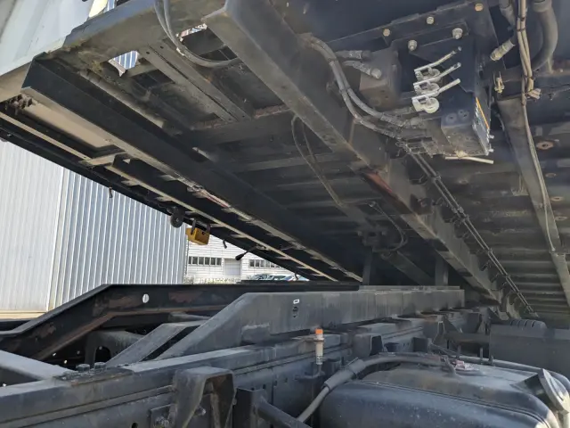 いすゞ フォワード TKG-FRR90S1(2WD)の写真26