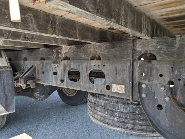 いすゞ フォワード 2PG-FRR90S1(2WD)の写真9