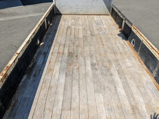 いすゞ フォワード 2PG-FRR90S1(2WD)の写真16