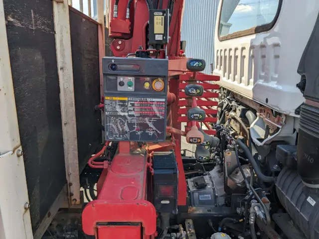 いすゞ フォワード 2PG-FRR90S1(2WD)の写真30