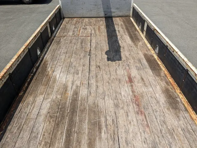 いすゞ フォワード 2PG-FRR90S1(2WD)の写真16