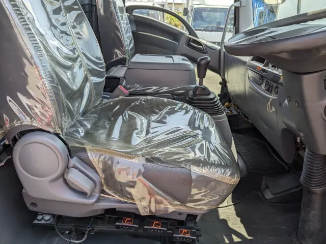 いすゞ フォワード 2PG-FRR90S1(2WD)の写真34