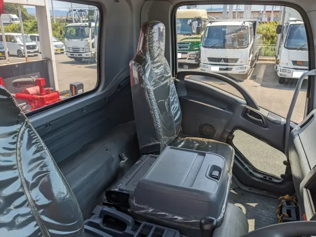 いすゞ フォワード 2PG-FRR90S1(2WD)の写真34