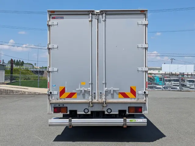 いすゞ フォワード 2PG-FRR90S2(2WD)の写真8