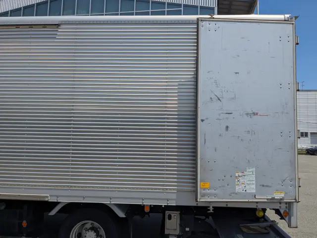 いすゞ フォワード 2PG-FRR90S2(2WD)の写真10