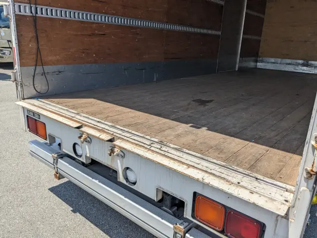 いすゞ フォワード 2PG-FRR90S2(2WD)の写真20