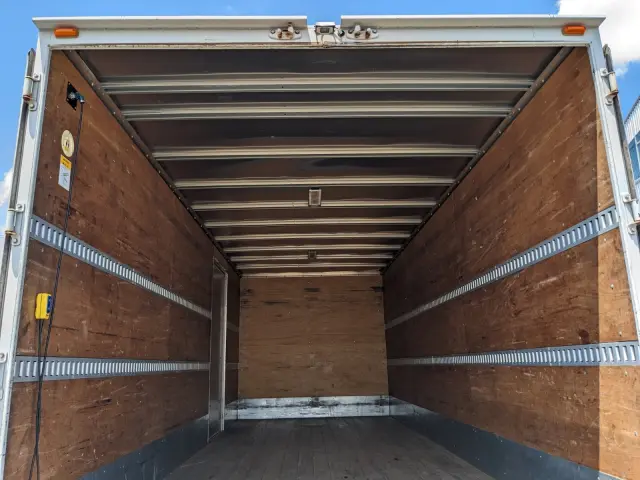 いすゞ フォワード 2PG-FRR90S2(2WD)の写真21