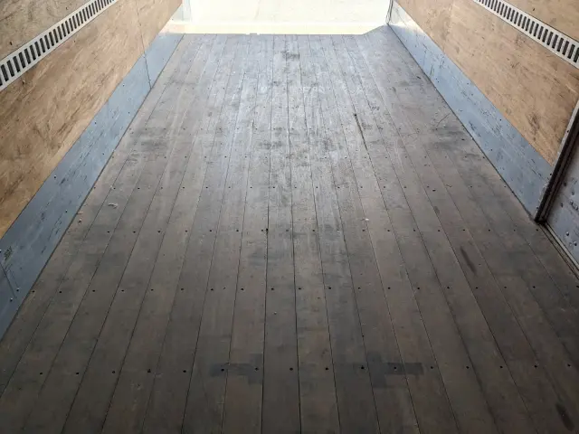 いすゞ フォワード 2PG-FRR90S2(2WD)の写真29