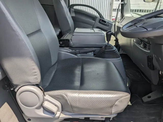 いすゞ フォワード 2PG-FRR90S2(2WD)の写真37