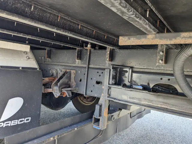 いすゞ フォワード 2PG-FRR90S2(2WD)の写真11