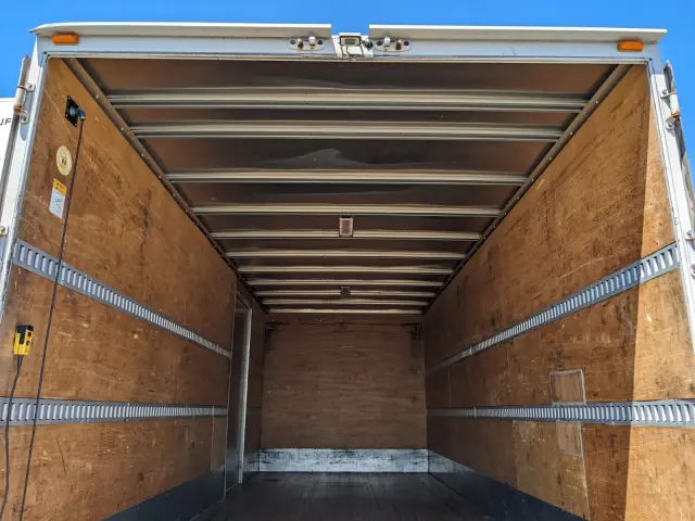 いすゞ フォワード 2PG-FRR90S2(2WD)の写真21