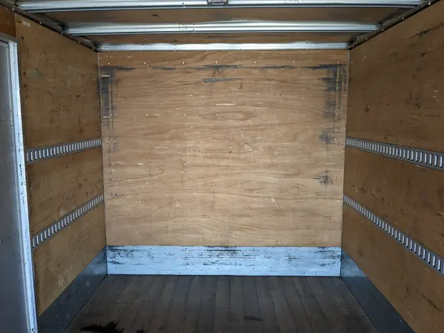 いすゞ フォワード 2PG-FRR90S2(2WD)の写真23