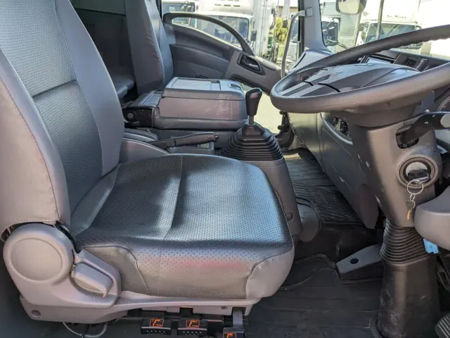 いすゞ フォワード 2PG-FRR90S2(2WD)の写真39