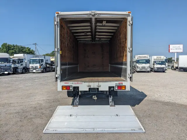 三菱 ファイター 2KG-FK61F(2WD)の写真9