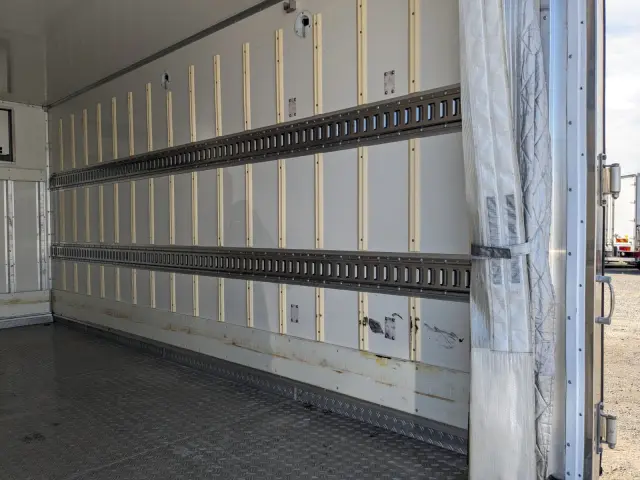 日野 デュトロ TPG-XZU712M(2WD)の写真18