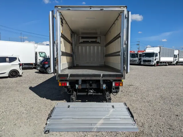 いすゞ エルフ TPG-NPR85AN(2WD)の写真11