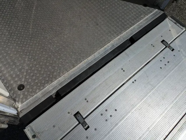 いすゞ エルフ TPG-NPR85AN(2WD)の写真15