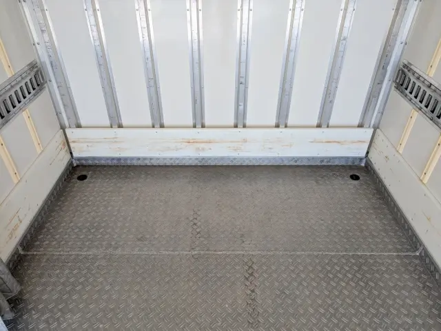 いすゞ エルフ TPG-NPR85AN(2WD)の写真16