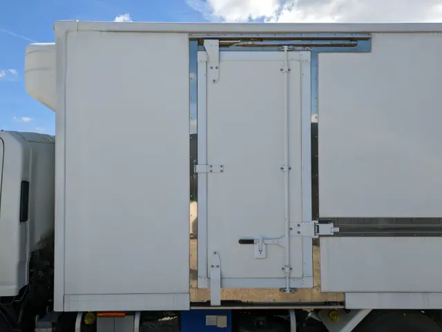 いすゞ エルフ TPG-NPR85AN(2WD)の写真28