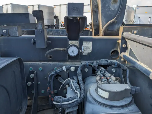 日野 プロフィア QPG-FS1AKDA(6x4)の写真31