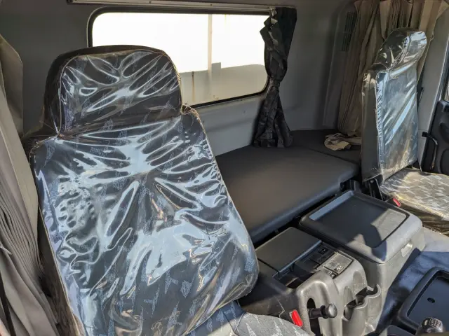 日野 プロフィア QPG-FS1AKDA(6x4)の写真40