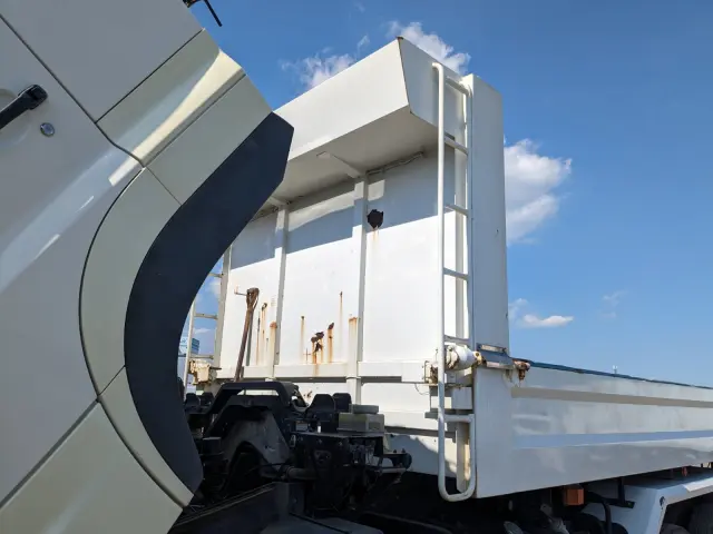 日野 プロフィア QPG-FS1AKDA(6x4)の写真45