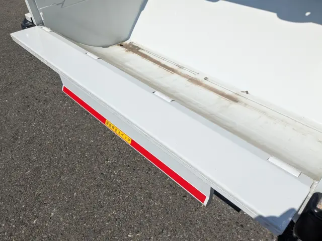 三菱 キャンター 2RG-FEAV0(2WD)の写真11