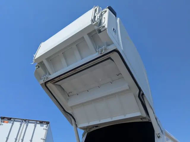 三菱 キャンター 2RG-FEAV0(2WD)の写真17