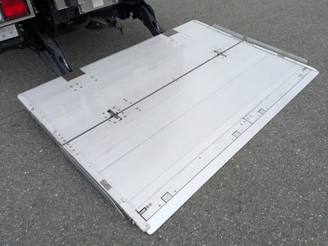 日野 レンジャー 2KG-FD2ABG(2WD)の写真9