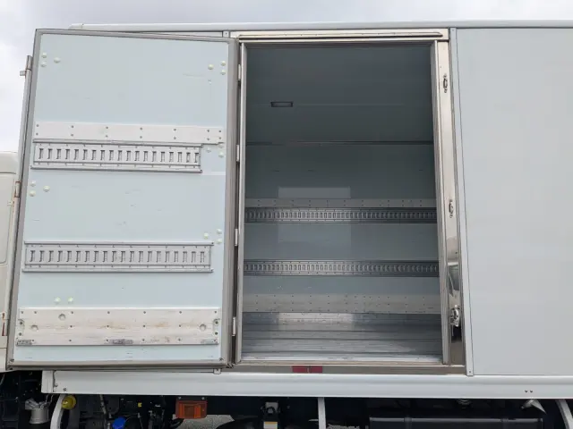 日野 レンジャー 2KG-FD2ABG(2WD)の写真28