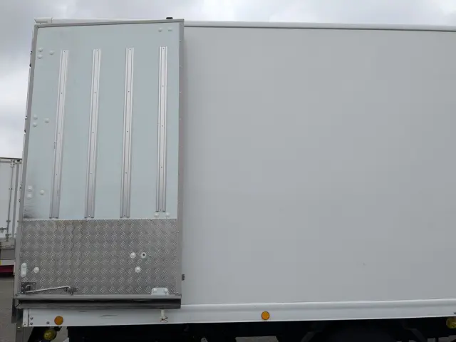 日野 レンジャー 2KG-FD2ABG(2WD)の写真29