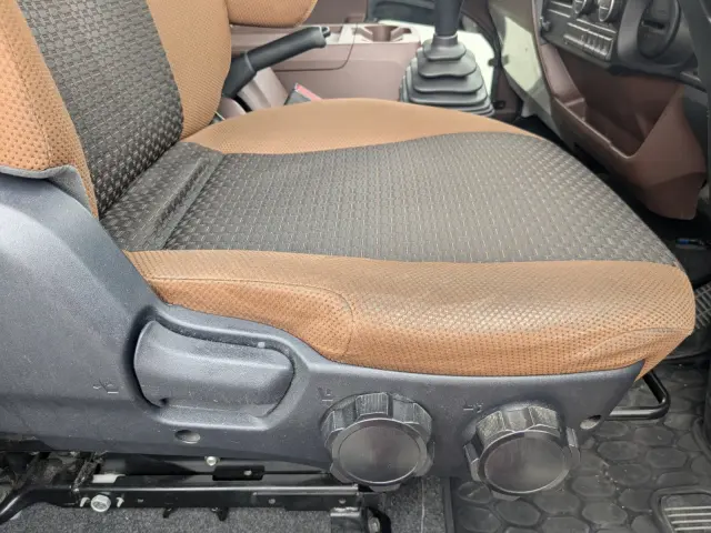 日野 レンジャー 2KG-FD2ABG(2WD)の写真32