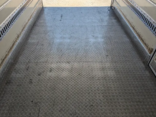 いすゞ エルフ TPG-NPR85AN(2WD)の写真21