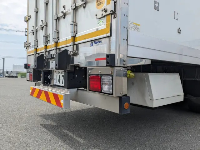 いすゞ ギガ QKG-CYJ77A(8x4)の写真7