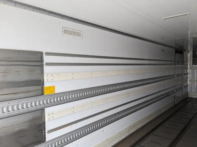 いすゞ ギガ QKG-CYJ77A(8x4)の写真30