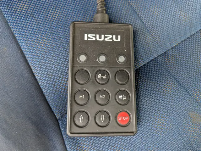 いすゞ ギガ QKG-CYJ77A(8x4)の写真39