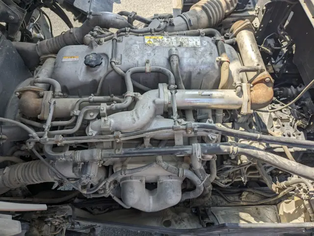 いすゞ ギガ QKG-CYJ77A(8x4)の写真41