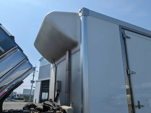 いすゞ ギガ QKG-CYJ77A(8x4)の写真42