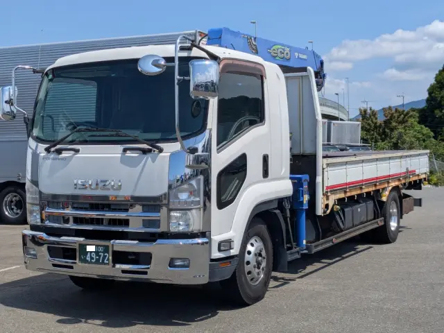 いすゞ フォワード TKG-FRR90T2(2WD)の写真1