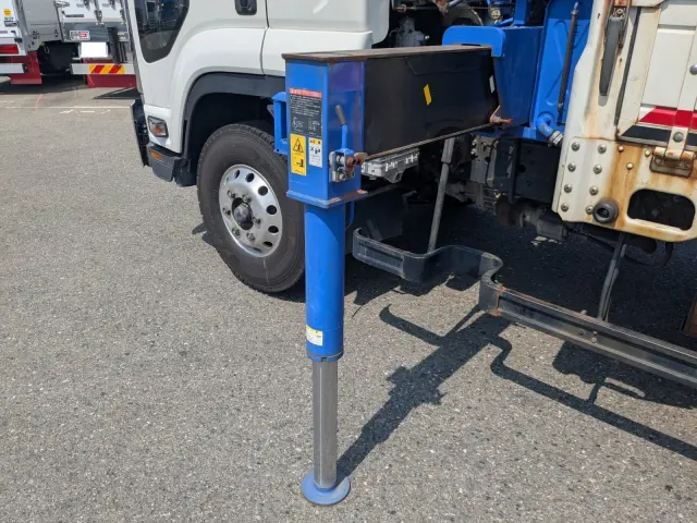 いすゞ フォワード TKG-FRR90T2(2WD)の写真22