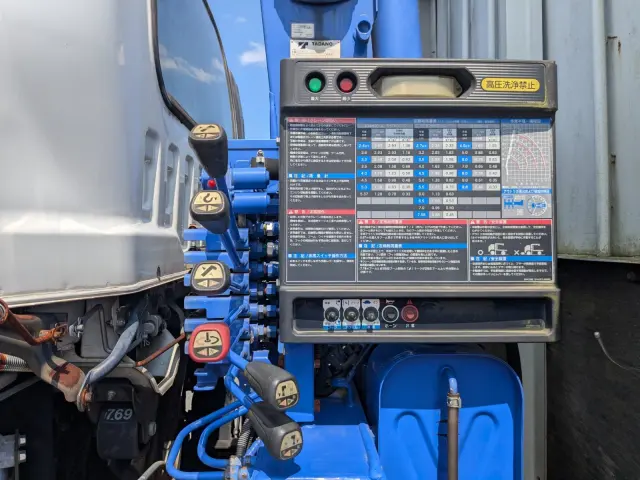 いすゞ フォワード TKG-FRR90T2(2WD)の写真23