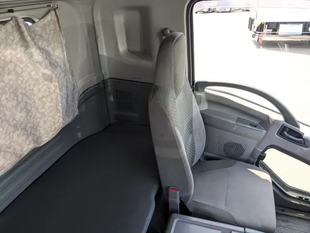 いすゞ フォワード TKG-FRR90T2(2WD)の写真41