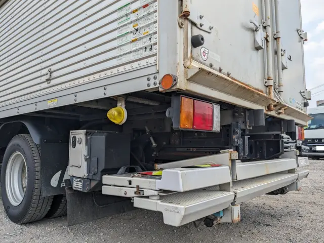 いすゞ エルフ TPG-NPR85AN(2WD)の写真7