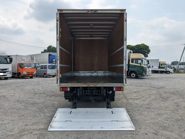 いすゞ エルフ TPG-NPR85AN(2WD)の写真9