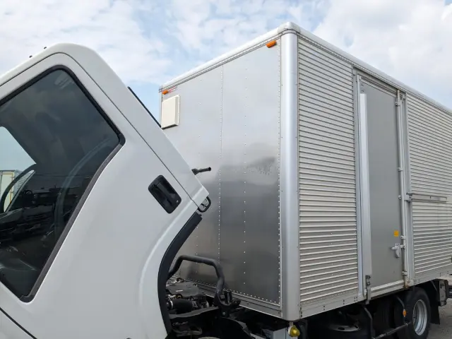 いすゞ エルフ TPG-NPR85AN(2WD)の写真42