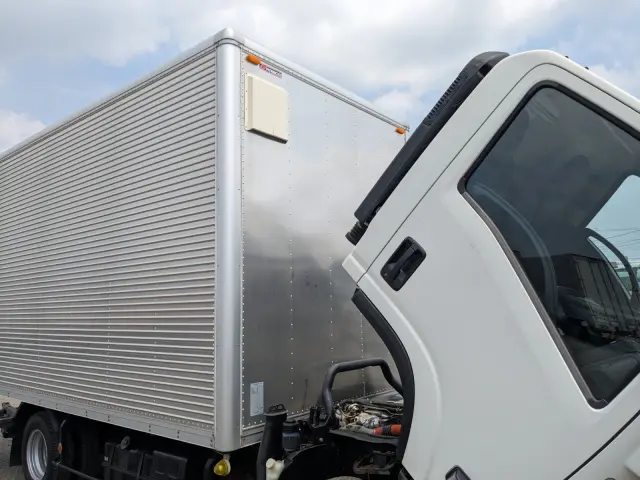 いすゞ エルフ TPG-NPR85AN(2WD)の写真46