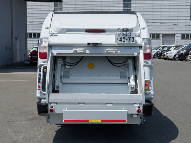 三菱 キャンター 2RG-FEAV0(2WD)の写真8