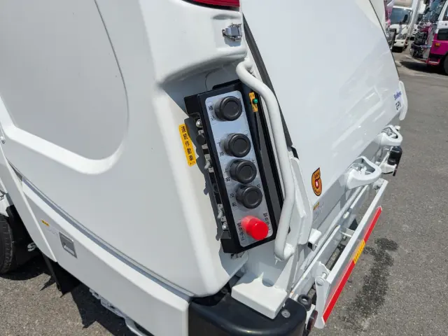 三菱 キャンター 2RG-FEAV0(2WD)の写真35